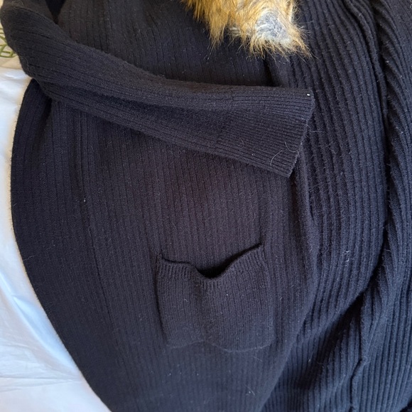 Black Long Cardigan with Faux Fur Collar - Picture 4 of 4